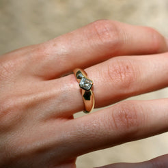 The Diamond Ring Ring - ATUR